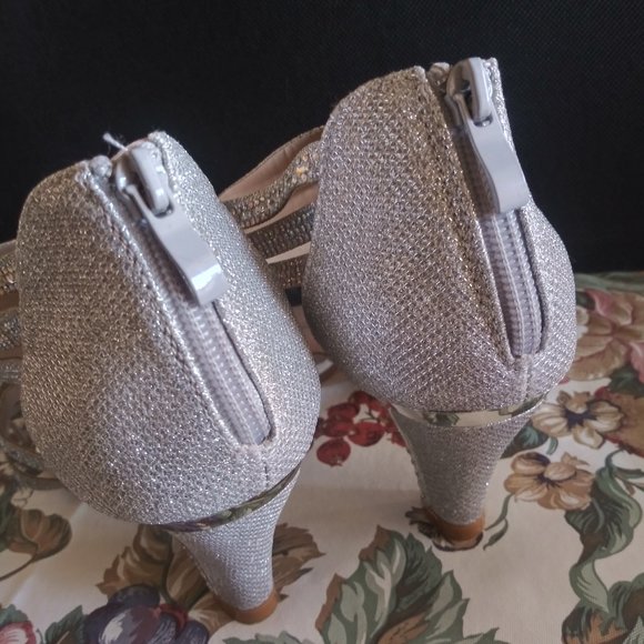 Forever Glitter High Heel Formal Sandals Women's Size 9 - Picture 8 of 12